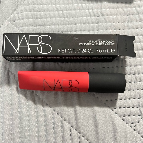 NARS air matte lip color -Pin Up Lipstick - Picture 3 of 4